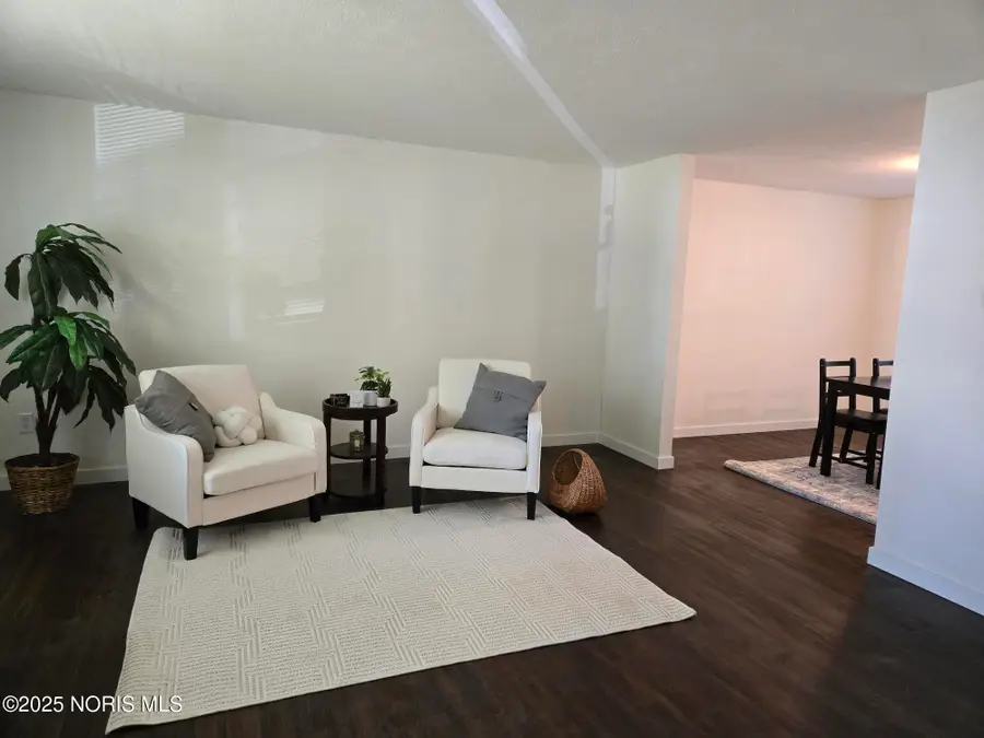 433 La Jolla Drive, Toledo, OH 43615 - #2