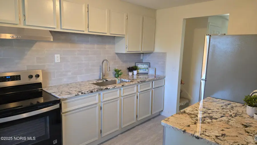 433 La Jolla Drive, Toledo, OH 43615 - #3