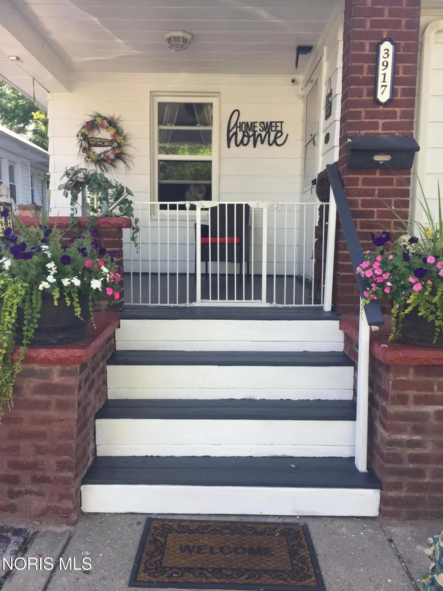 3917 Almeda Drive, Toledo, OH 43612 - #2