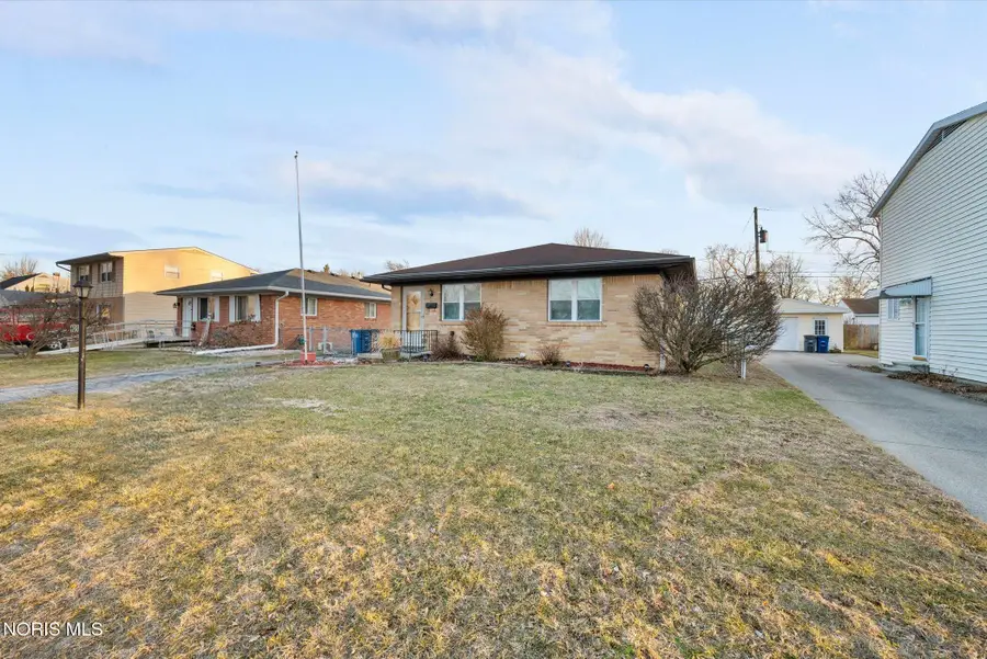 4031 Clover Ridge Court, Toledo, OH 43623 - #2