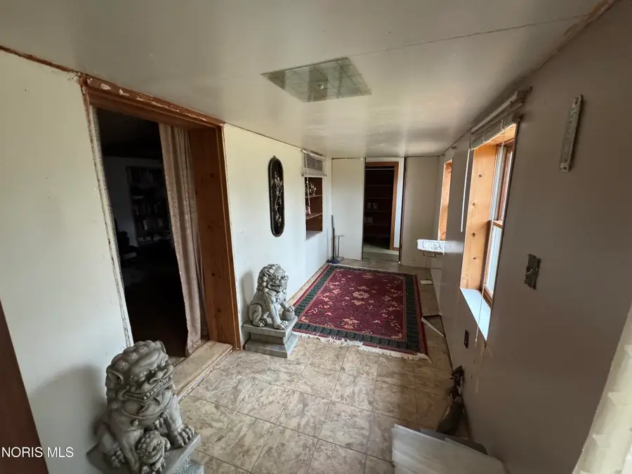 2046 Duchesse Drive, Oregon, OH 43616 - #2