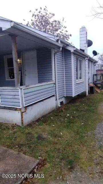 2433 Paradise Avenue, Toledo, OH 43613 - #2