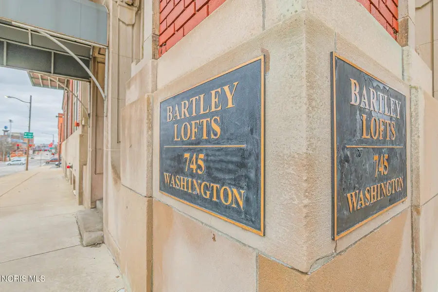 745 Washington Street, Toledo, OH 43604 - #2