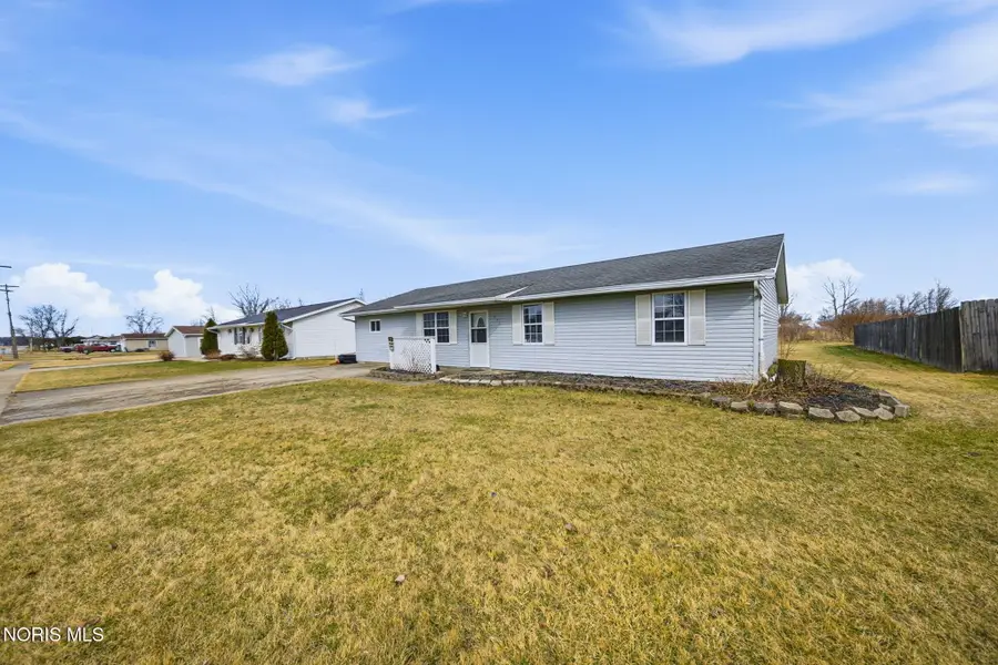 891 N Woodland Avenue, Clyde, OH 43410 - #3