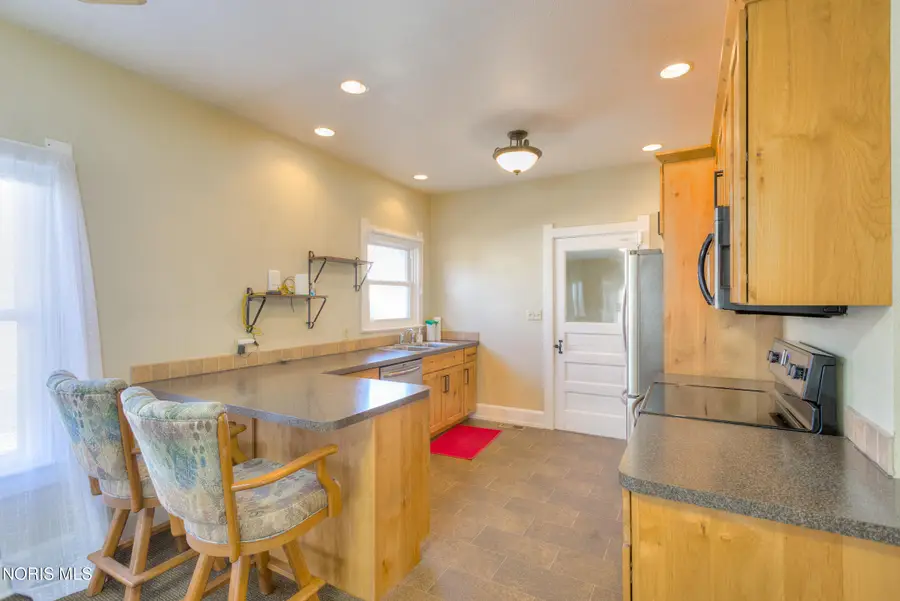 716 Ransom Street, Maumee, OH 43537 - #3