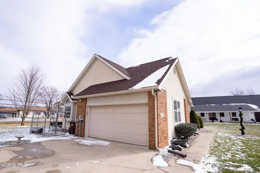 100 Ponderosa Pine Drive, Defiance, OH 43512 - #2