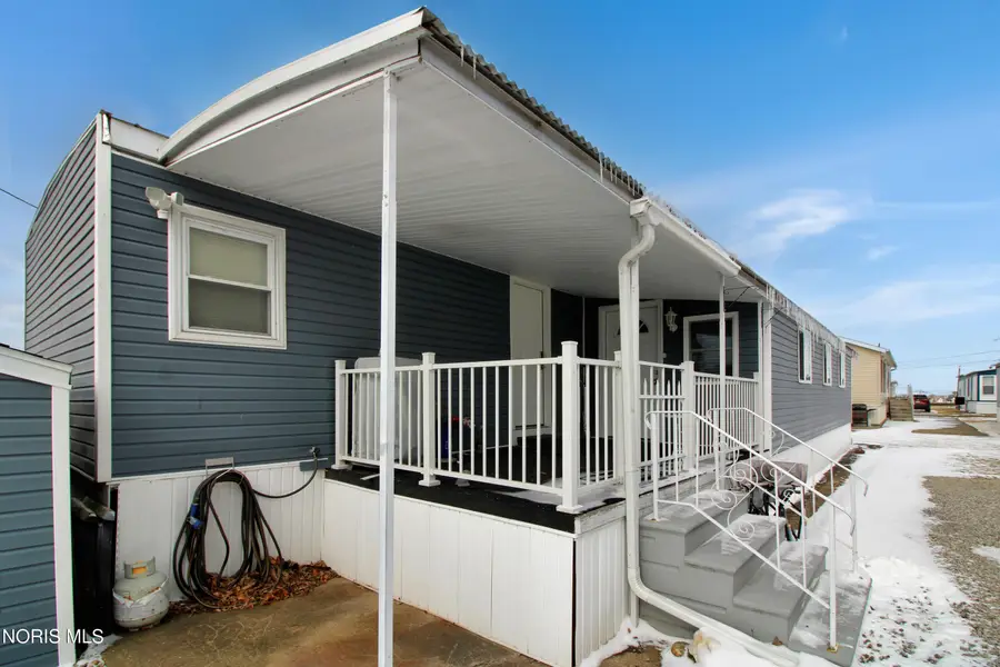 3500 W Willow Beach Road, Port Clinton, OH 43452 - #2