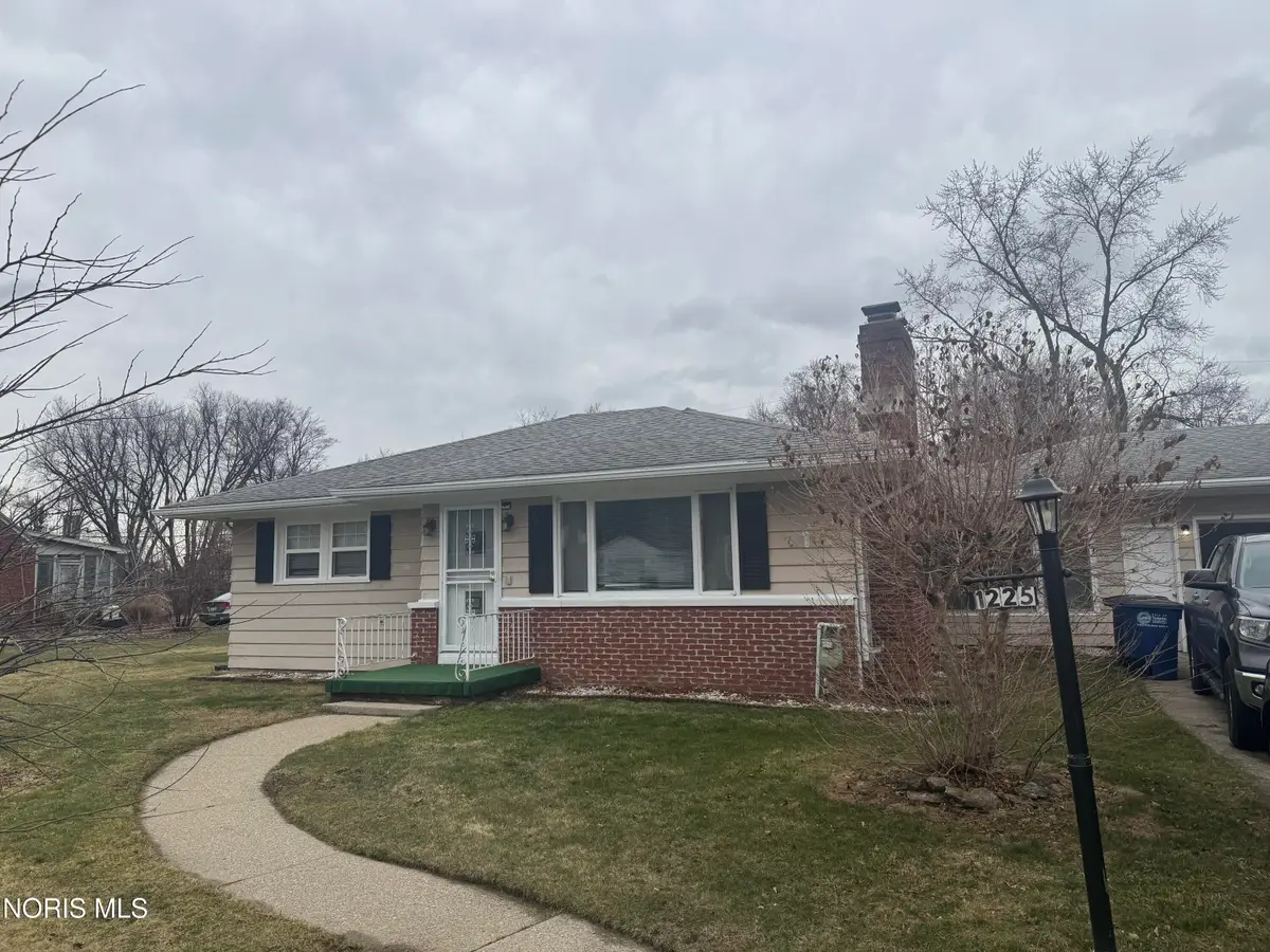 1225 Westgate Road, Toledo, OH 43615 - #1