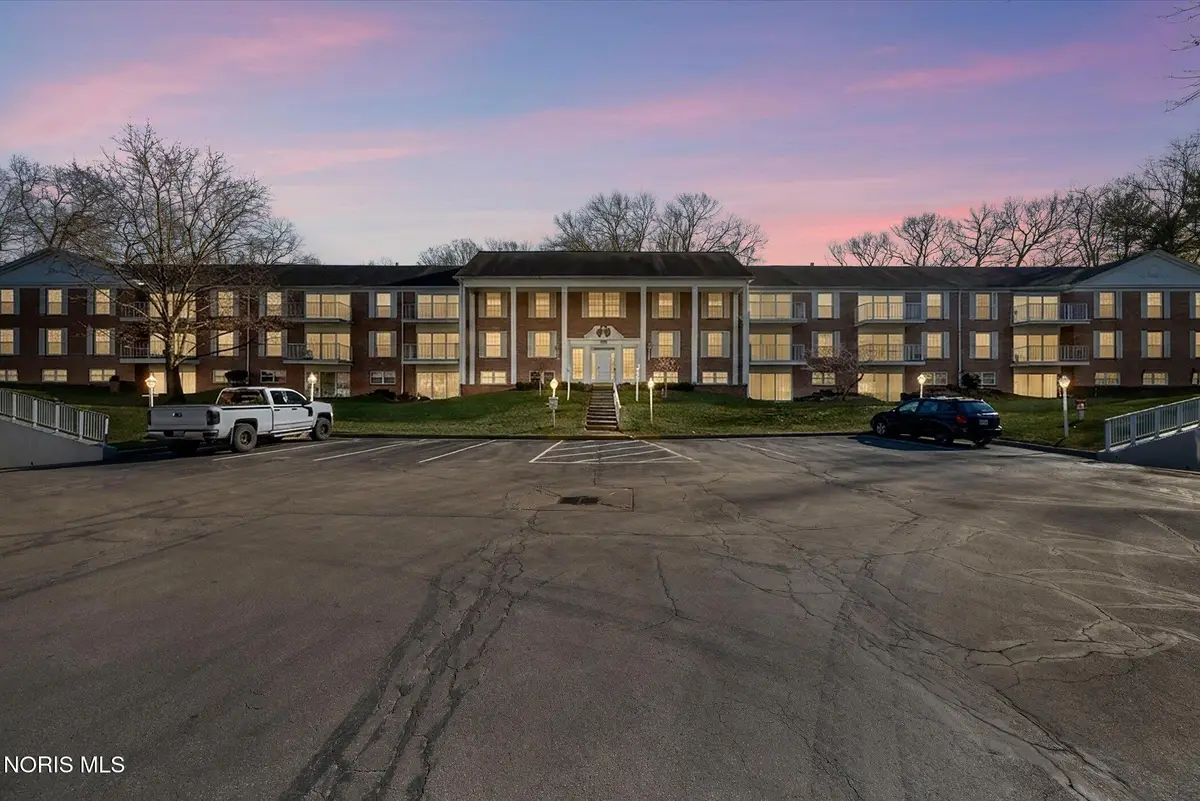 5679 Monroe Street, Sylvania, OH 43560 - #1