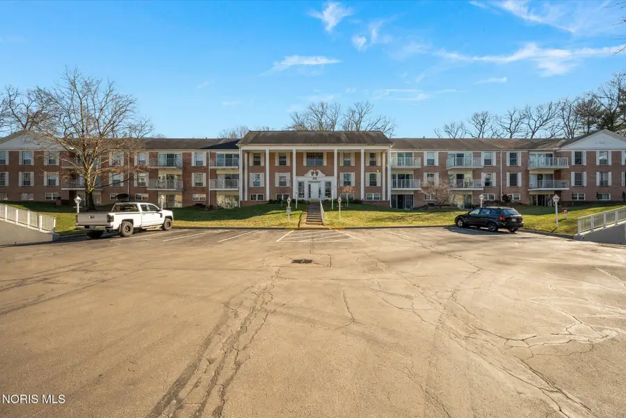 5679 Monroe Street, Sylvania, OH 43560 - #2