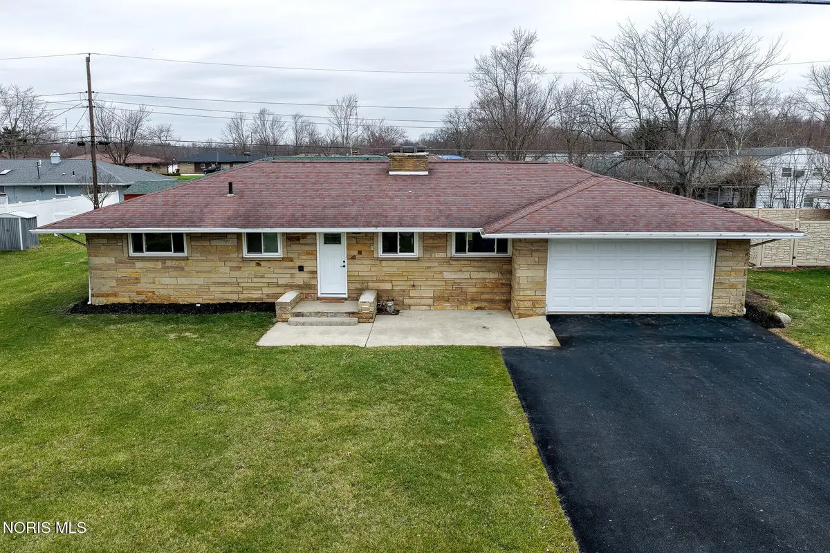 204 Cleveland Avenue, Defiance, OH 43512 - #1