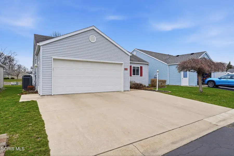 1331 Countryside Drive, Findlay, OH 45840 - #2