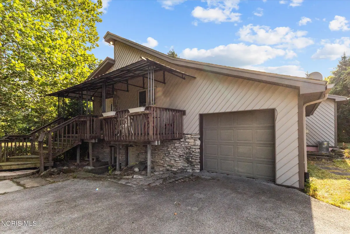 5160 Black Road, Monclova, OH 43542 - #1