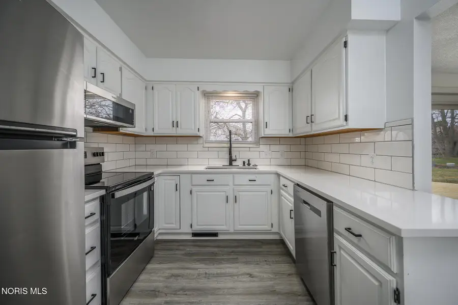 56 Easthampton Drive, Oregon, OH 43616 - #2