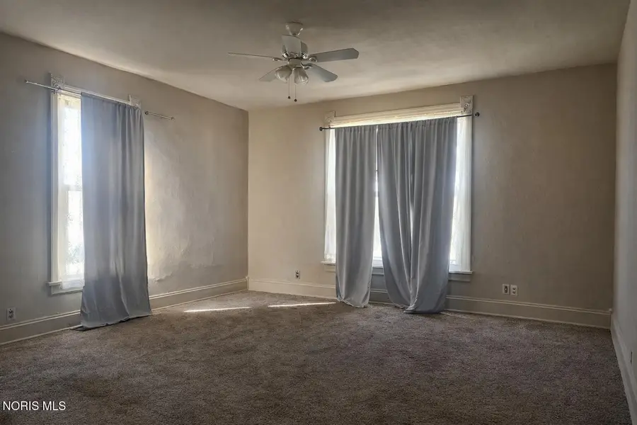 231 W Chestnut Street, Wauseon, OH 43567 - #3