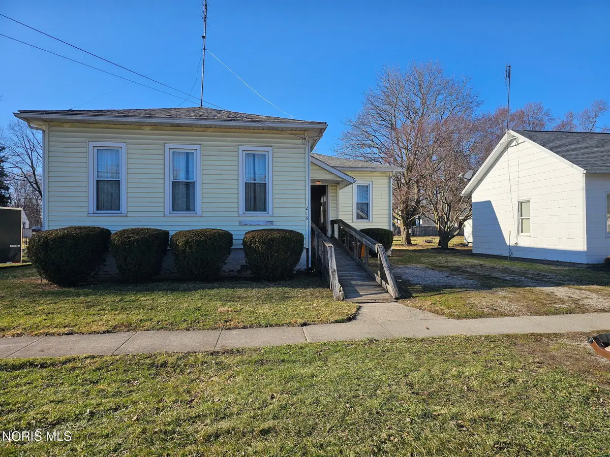 216 W Edgerton Street, Hicksville, OH 43526 - #1