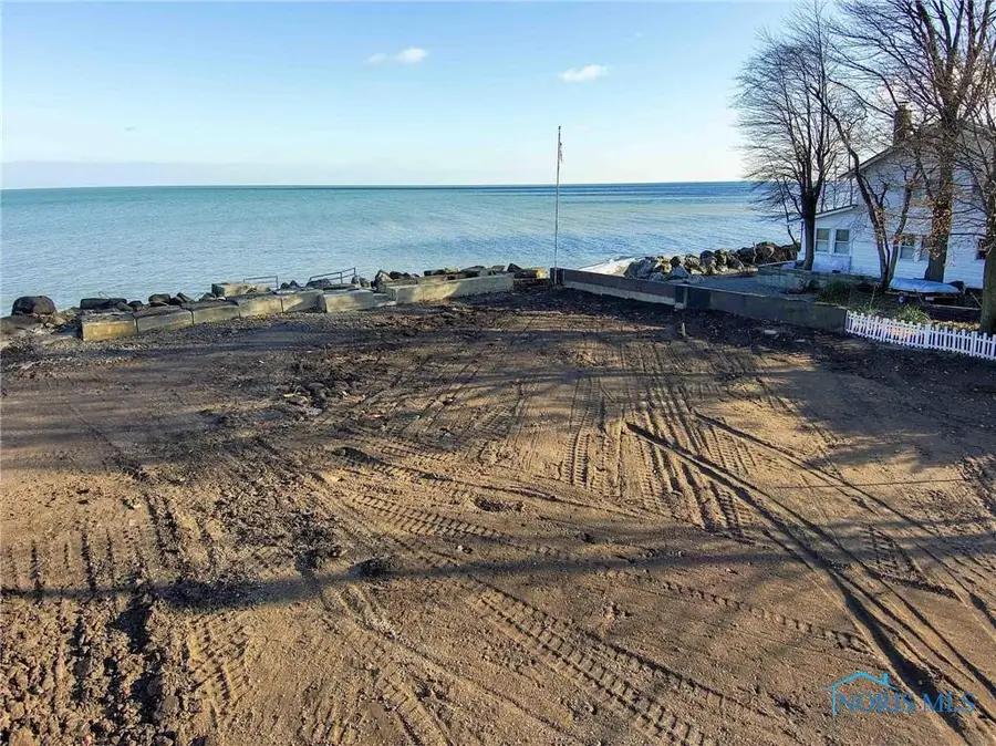 8411 W Division Street, Oak Harbor, OH 43449 - #2