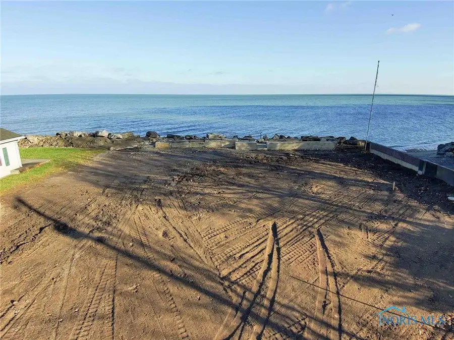 8411 W Division Street, Oak Harbor, OH 43449 - #3