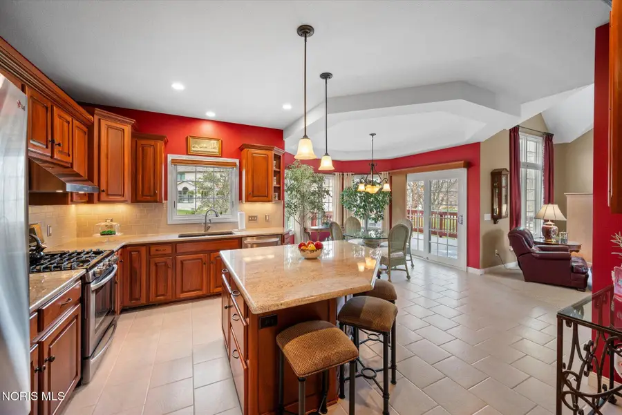 7906 Clover Creek Road, Maumee, OH 43537 - #3