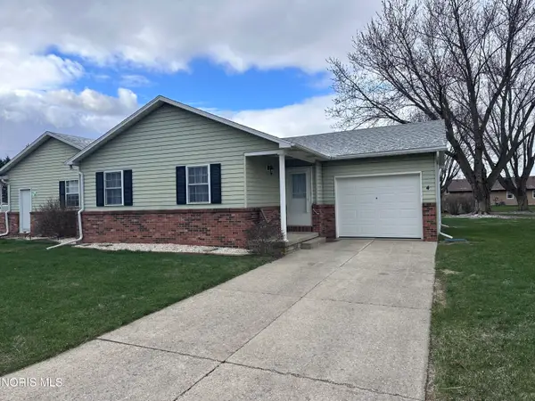 4 Augusta Drive, Bowling Green, OH 43402