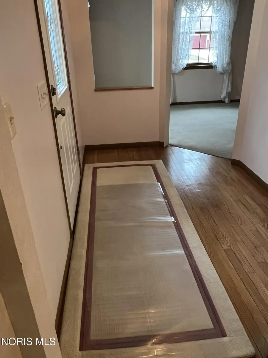 6060 Dixon Avenue, Toledo, OH 43613 - #2