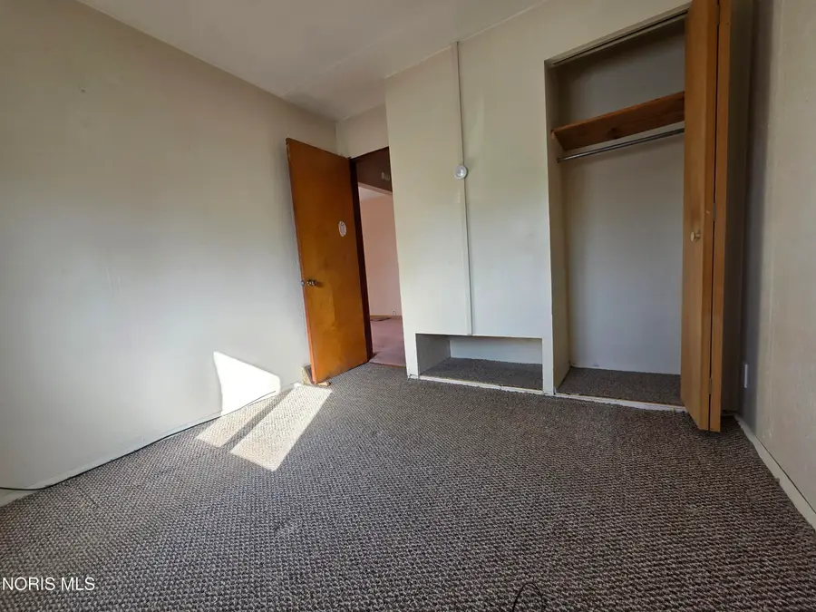 5501 Ayers Road, Walbridge, OH 43465 - #3