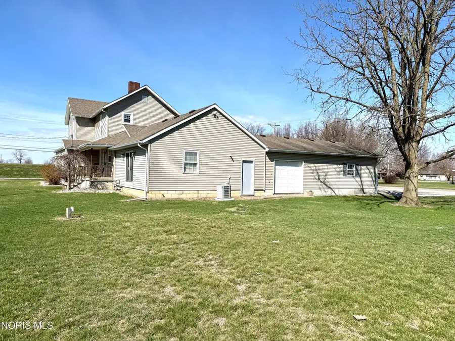 407 S Stearns Avenue, Deshler, OH 43516 - #3