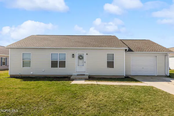 823 Bugner Street, Fostoria, OH 44830