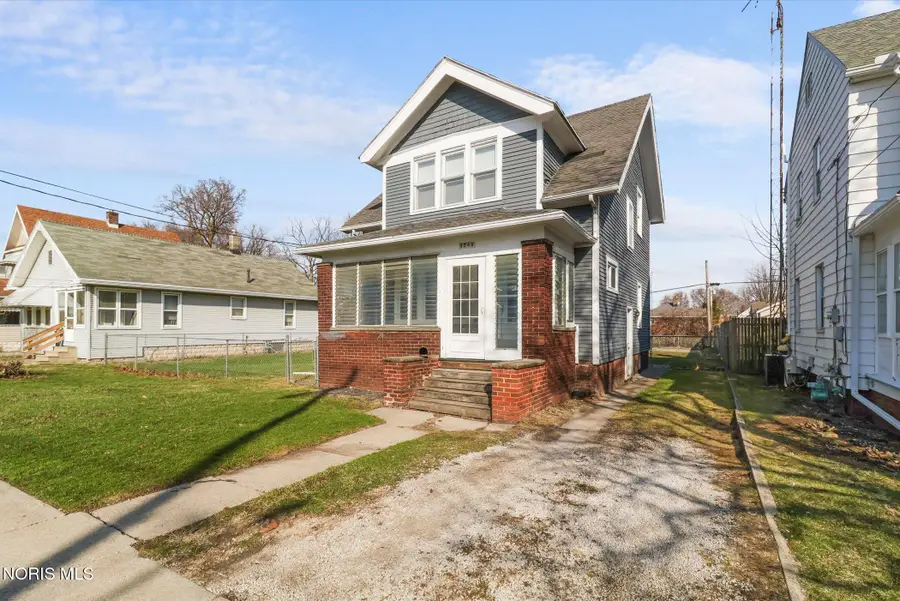 1749 Selkirk Street, Toledo, OH 43605 - #3