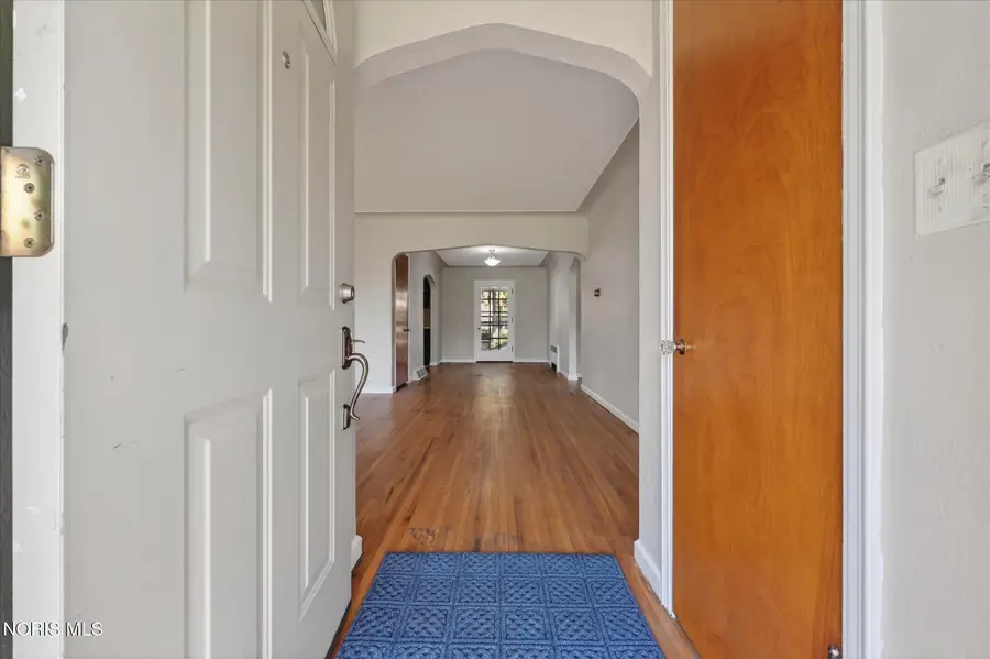 2430 Secor Road, Toledo, OH 43606 - #2