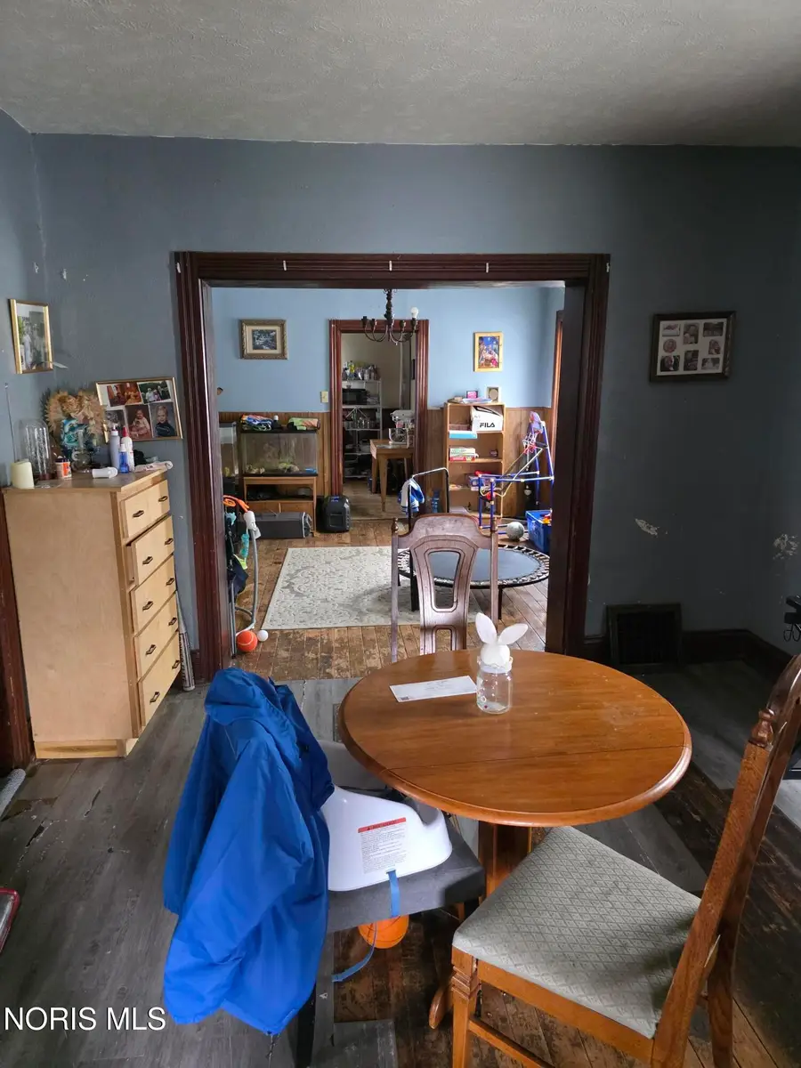 637 Milton Street, Toledo, OH 43605 - #3