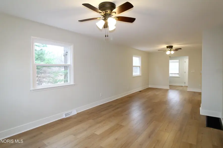 9616 Old State Line Road, Holland, OH 43528 - #3