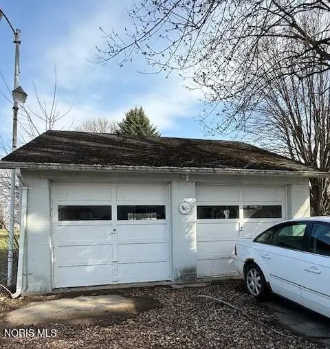 1009 N 5th Street, Fremont, OH 43420 - #3