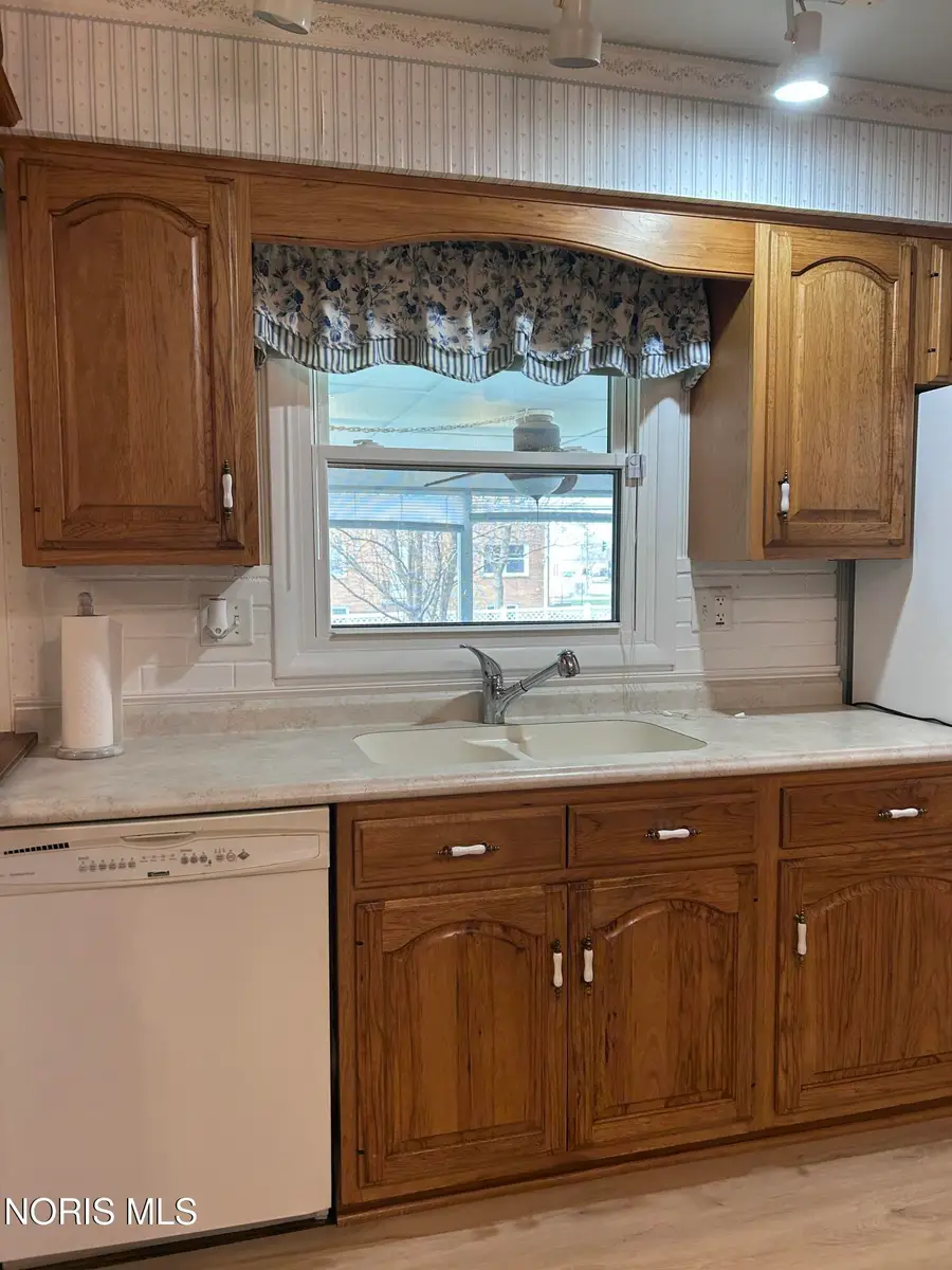 1642 Cherry Lane, Findlay, OH 45840 - #3