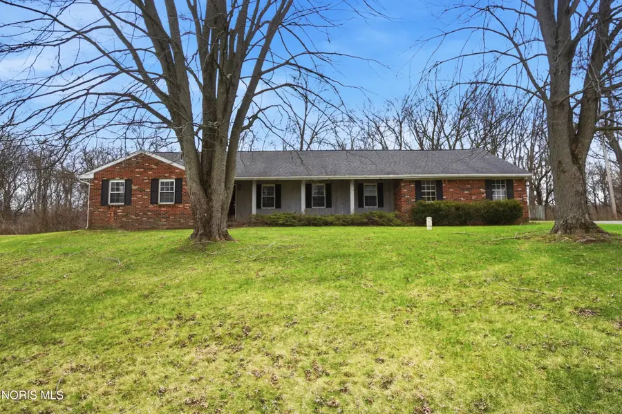 10855 S River Road, Grand Rapids, OH 43522 - #2