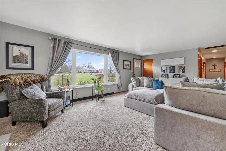 1635 S Clinton Street, Defiance, OH 43512 - #3