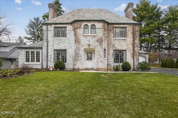 4104 Brookside Road, Ottawa Hills, OH 43606