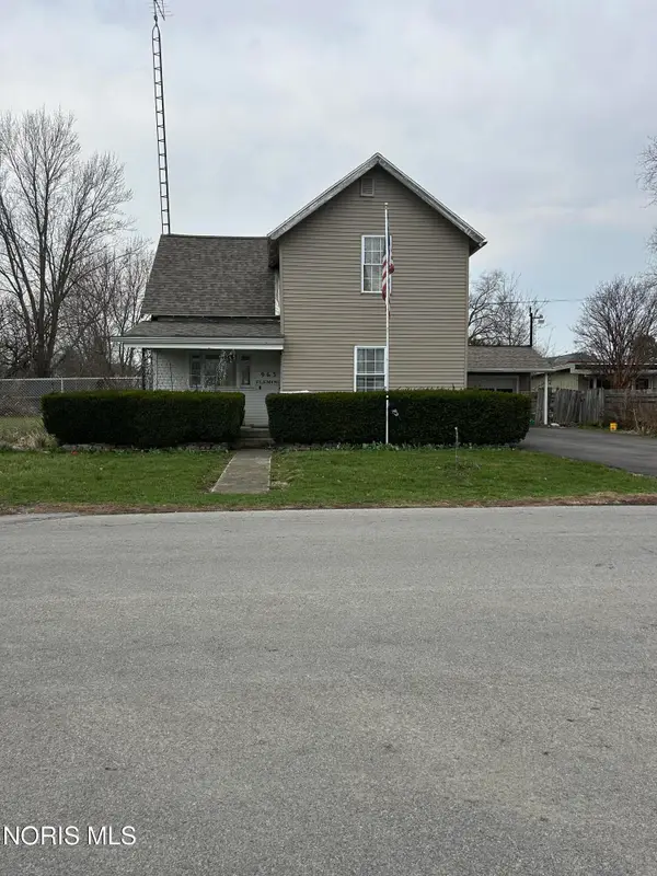 963 N Vine Street, Fostoria, OH 44830