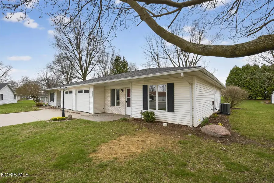 285 Cherry Street, Wauseon, OH 43567 - #2