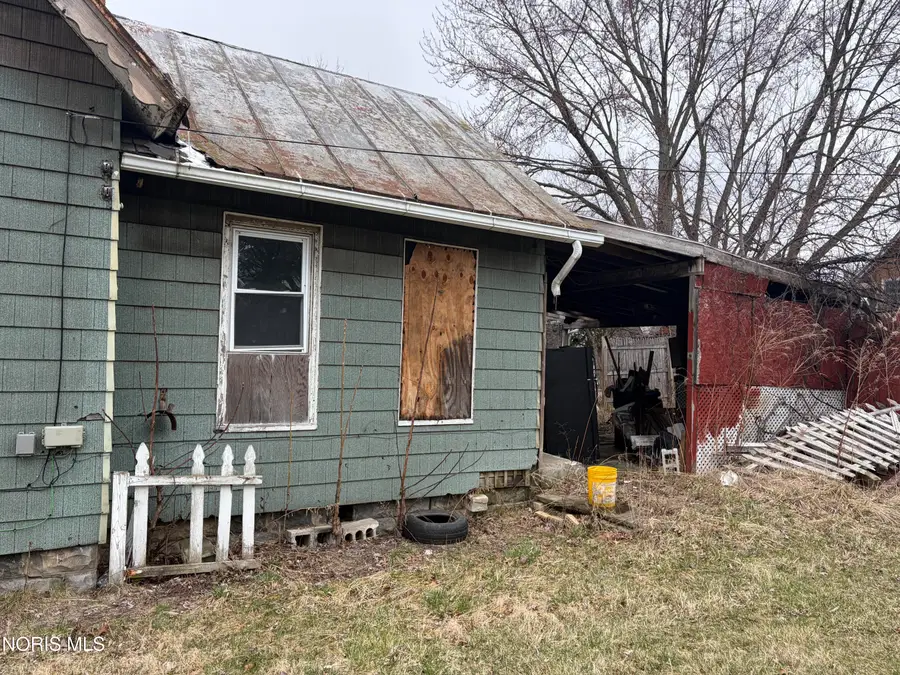 1112 Monterey Court, Toledo, OH 43609 - #3