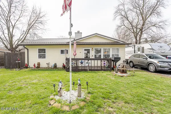 815 Eastern Avenue, Fostoria, OH 44830