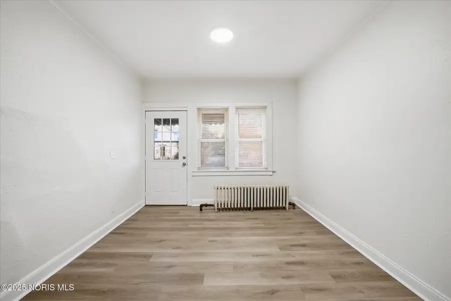 950 Oak Street, Toledo, OH 43605 - #3