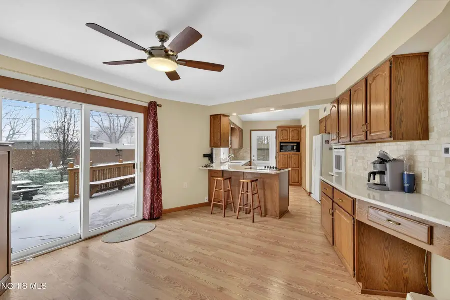 29076 Harriet Street, Millbury, OH 43447 - #3