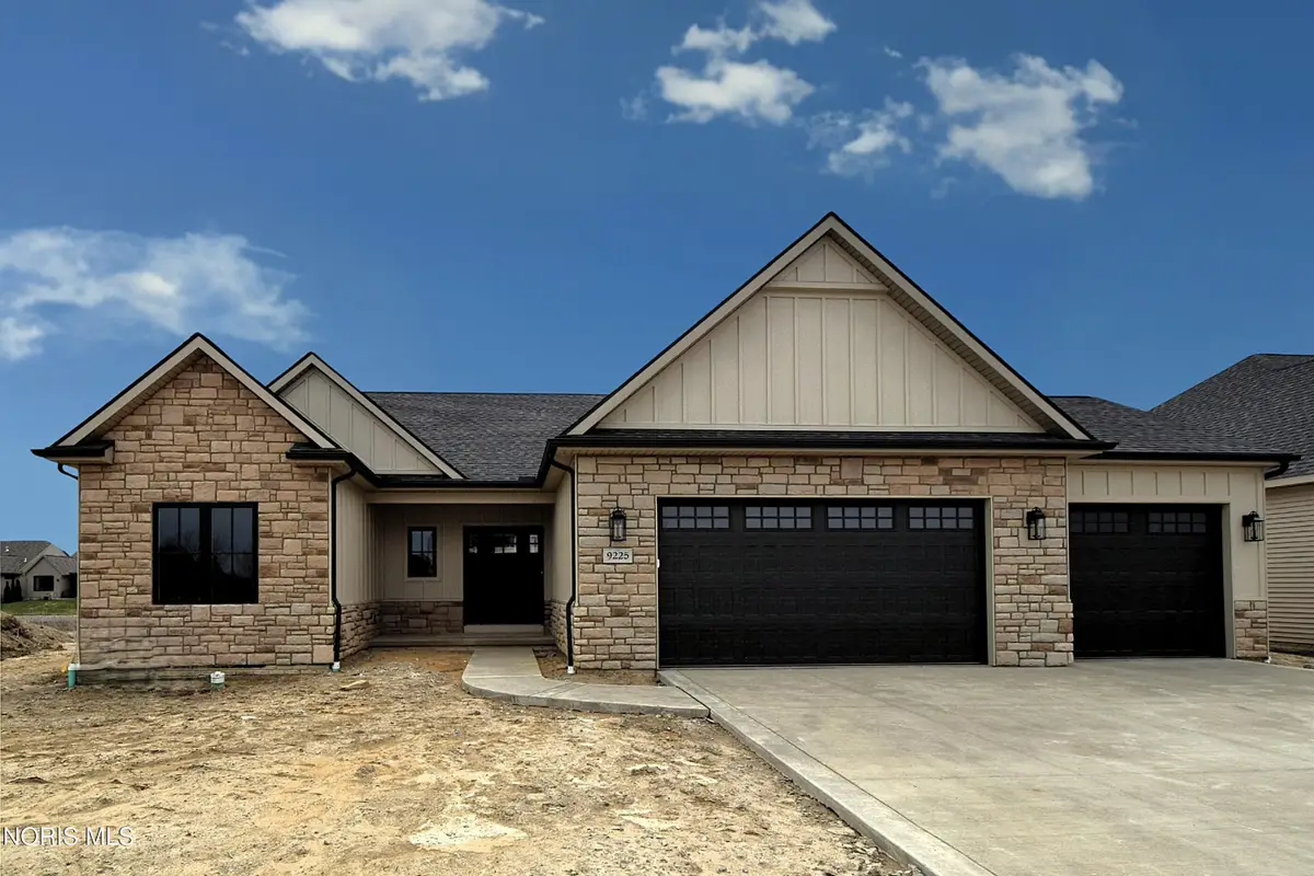 9225 Summer Song Ln, Sylvania, OH 43560 - #1