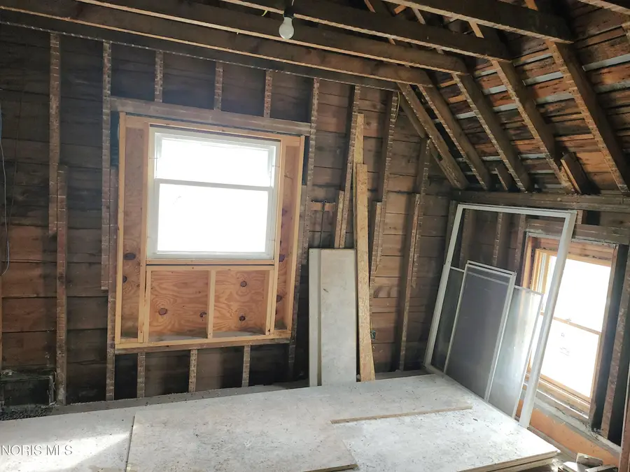 354 W Fremont Street, Fostoria, OH 44830 - #3