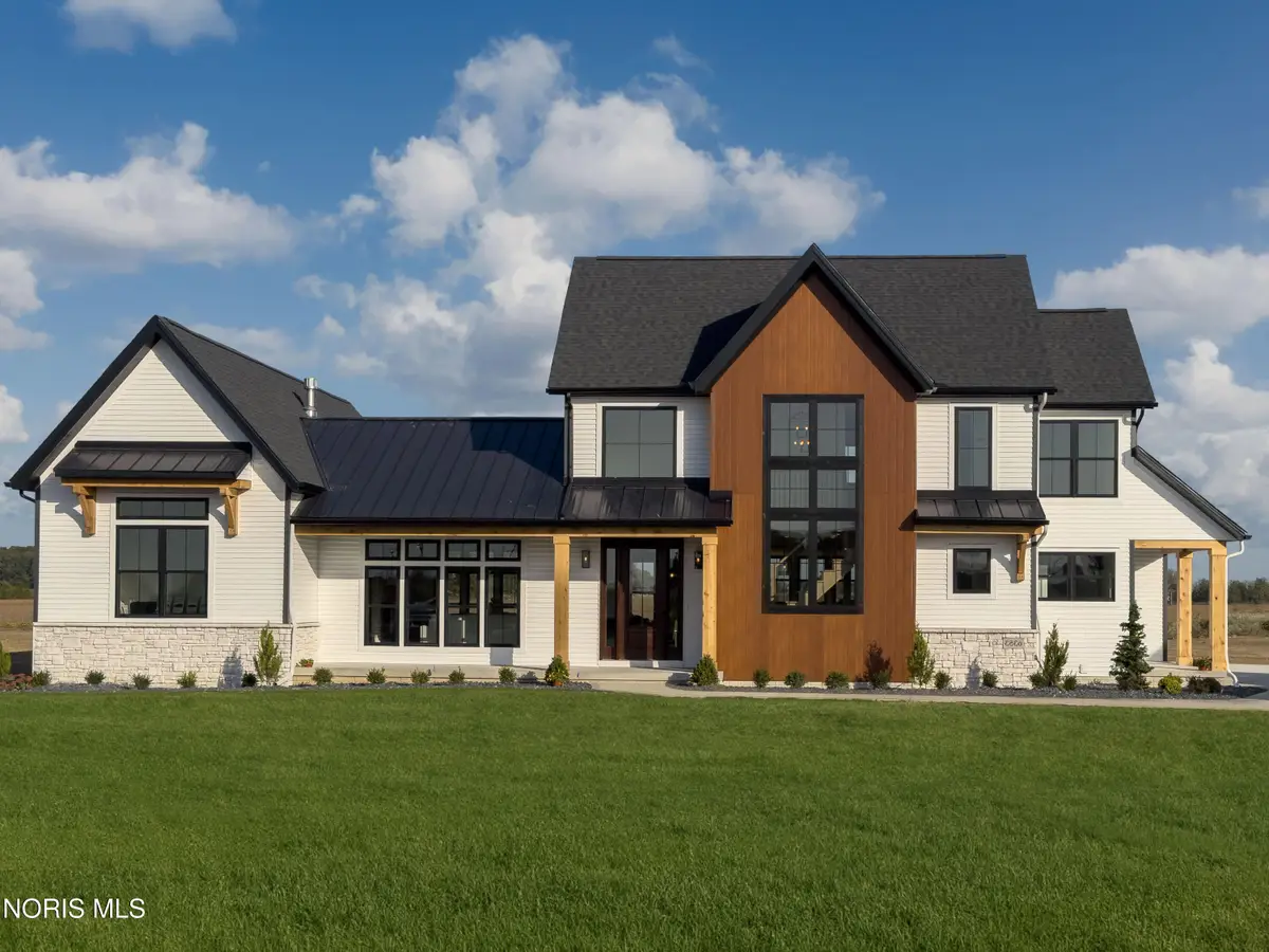 7261 Rolling Meadow Lane, Maumee, OH 43537 - #1