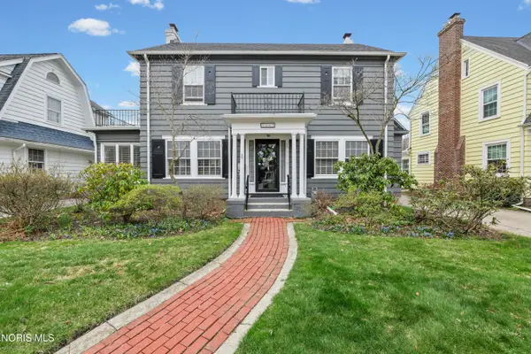 3447 Brantford Road, Ottawa Hills, OH 43606