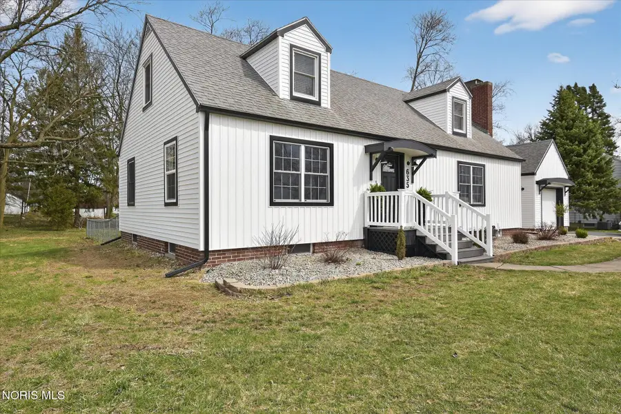 635 E Leggett Street, Wauseon, OH 43567 - #3