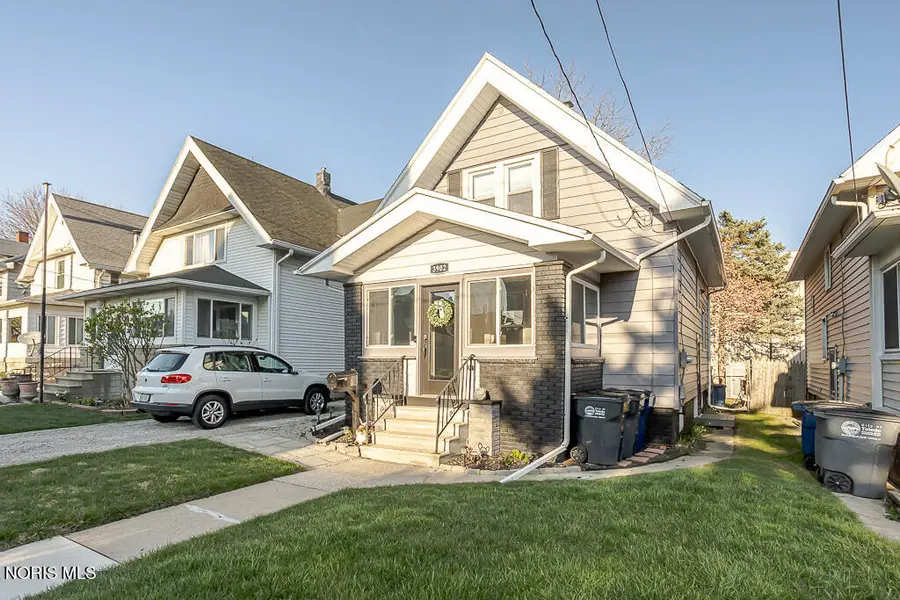 3902 Martha Avenue, Toledo, OH 43612 - #2