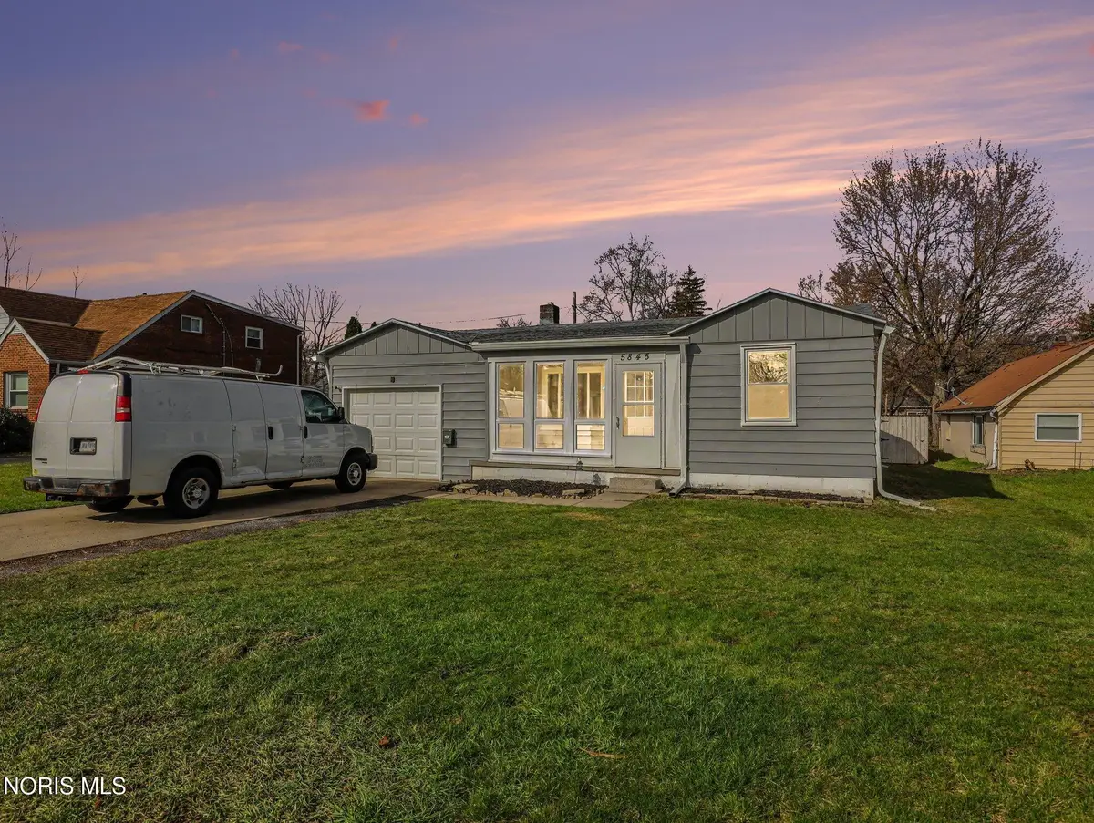 5845 Douglas Road, Toledo, OH 43613 - #1